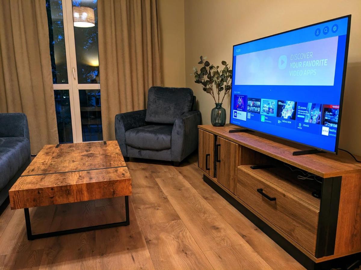 Апартаменти Spacious Two-bedroom In The Center Краків
